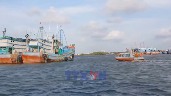 Tổng lực gỡ "Thẻ vàng" EC