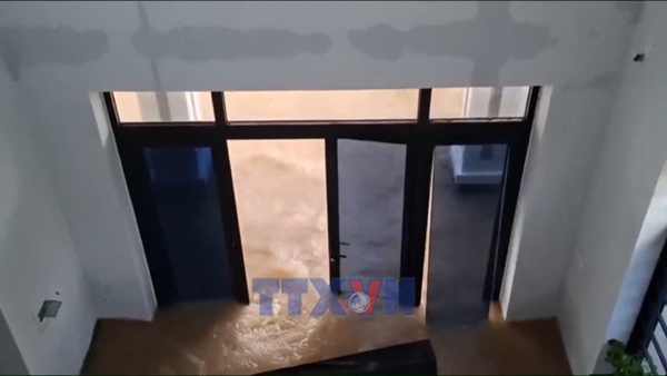 Cảnh báo sớm mưa lũ: Không thể cứ mãi "mất bò mới lo làm chuồng" 