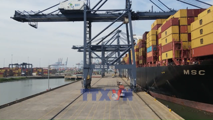 Xuất khẩu đạt kỷ lục: Tạo đà cho tăng trưởng bền vững 