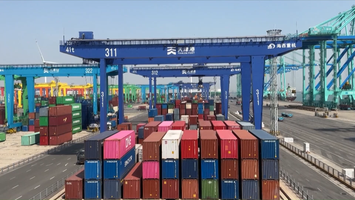 Hàn Quốc lần đầu tiên vượt ngưỡng xuất khẩu 60 tỷ USD