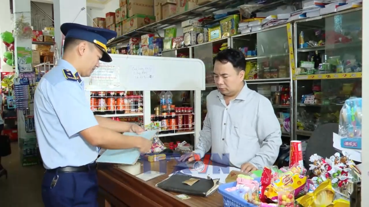 Đấu tranh chống hàng giả, hàng nhái, ổn định thị trường dịp cuối năm