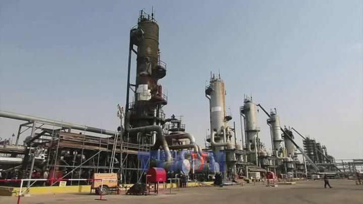 Giá dầu Brent vượt ngưỡng 100 USD/thùng