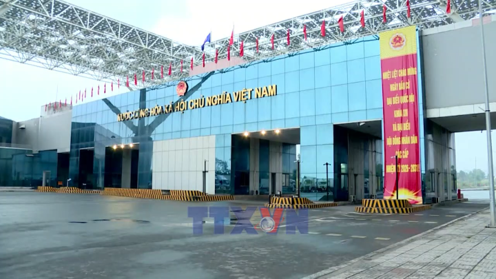 Hơn 223 triệu USD hàng hóa thông quan trong 5 tuần thí điểm cuối tuần