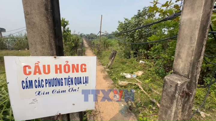 Dự án xây cầu gia hạn nhiều lần nhưng vẫn chậm tiến độ