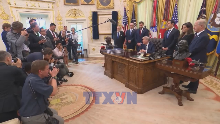 Tổng thống Trump cảnh báo giá xăng tại Mỹ còn tăng tiếp