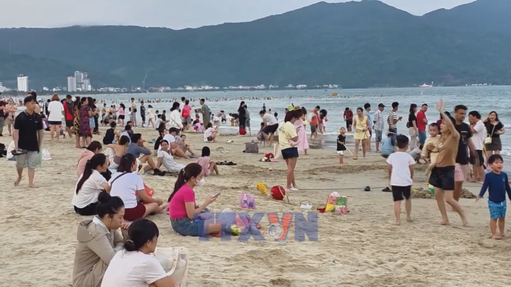 Du lịch Đà Nẵng “cất cánh” sau kỳ nghỉ lễ