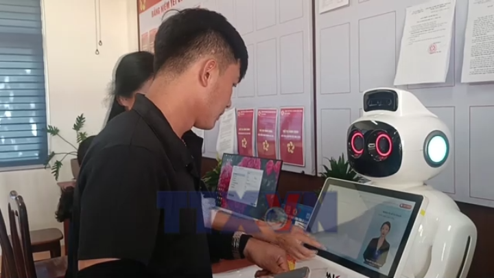Robot trợ lý ảo hỗ trợ hành chính công