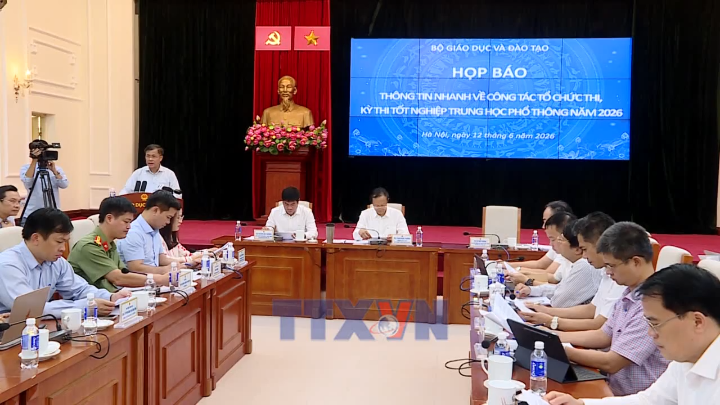 Họp báo kỳ thi tốt nghiệp: “Nóng” đề Ngữ văn