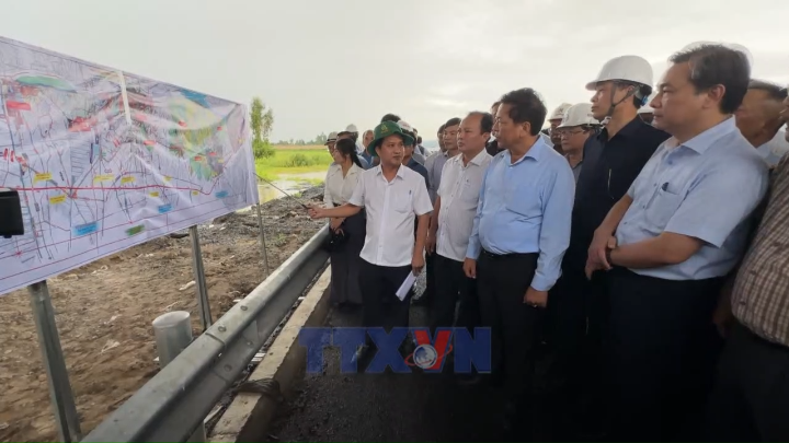 Thúc tiến độ hai tuyến cao tốc trọng điểm ĐBSCL