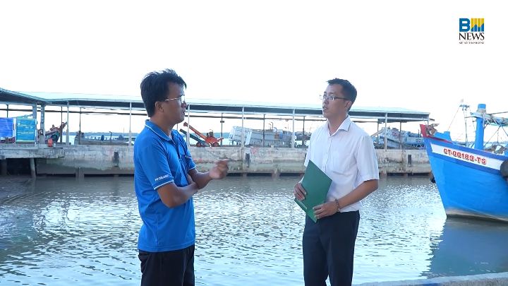 Bảo hiểm Agribank cùng ngư dân vươn khơi bám biển