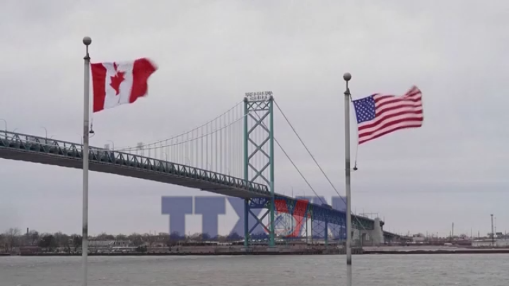 Mỹ tuyên bố tăng gấp đôi thuế quan đối với ngành ô tô Canada