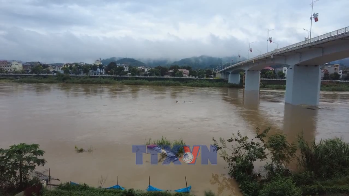 Bộ Xây dựng yêu cầu chủ động ứng phó với lũ trên các tuyến sông